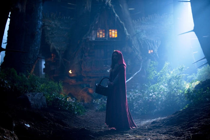 red riding hood 2011
